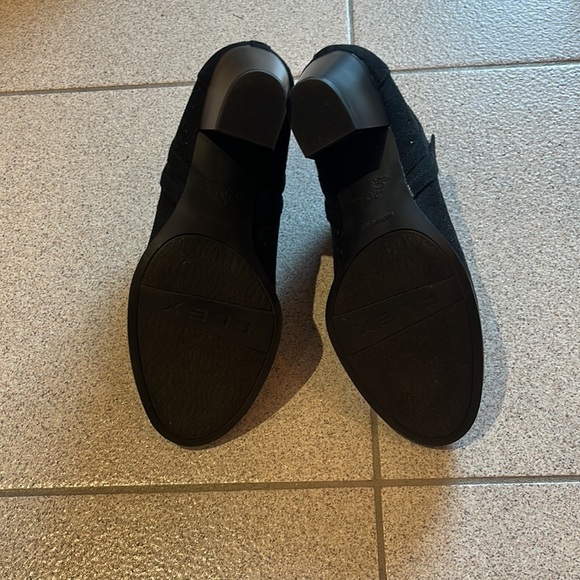 Never Worn - LifeStride Ankle Booties - Picture 4 of 6